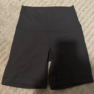 wunder train high rise short size 2 black, 6 inch